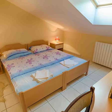 Apartament Ariela At The Beach Stara Novalja Zewnętrze zdjęcie