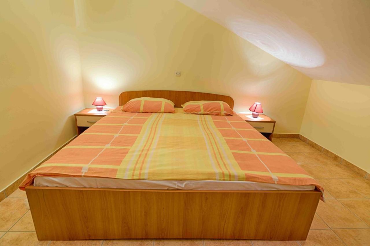 Apartament Ariela At The Beach Stara Novalja Zewnętrze zdjęcie