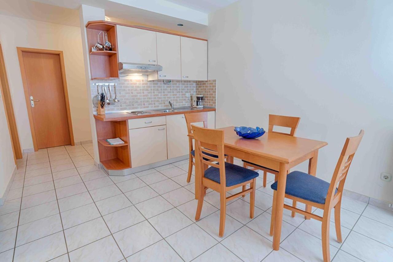 Apartament Ariela At The Beach Stara Novalja Zewnętrze zdjęcie