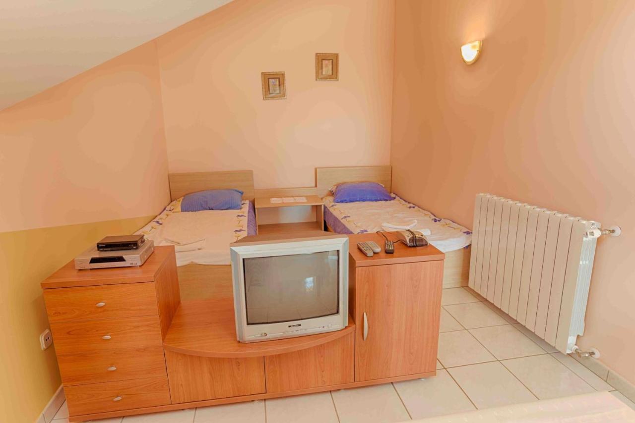 Apartament Ariela At The Beach Stara Novalja Zewnętrze zdjęcie