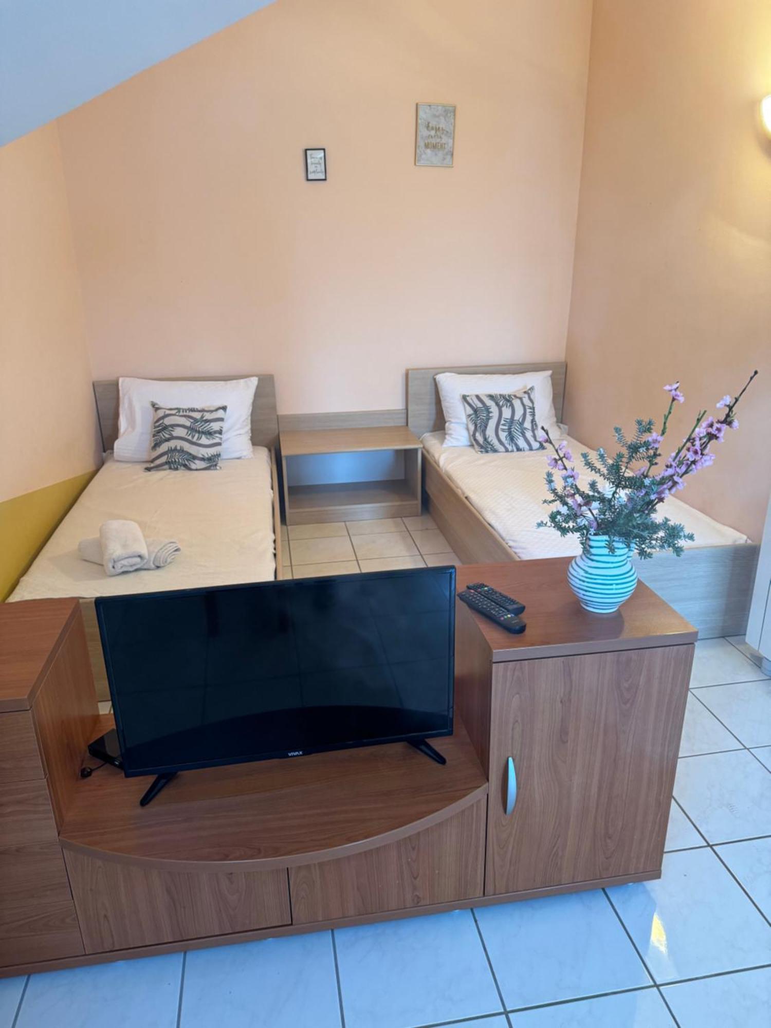 Apartament Ariela At The Beach Stara Novalja Zewnętrze zdjęcie