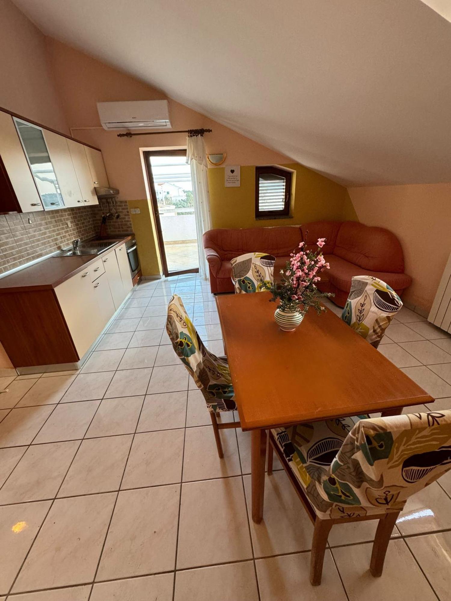Apartament Ariela At The Beach Stara Novalja Zewnętrze zdjęcie